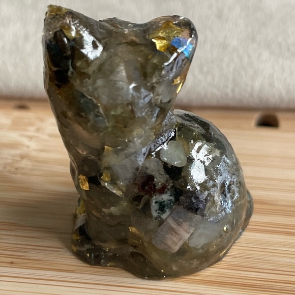 Natural Labradorite Cat With Gold Flakes – Approx. 2” Handmade Crystal Sculpture - Picture 5 of 10